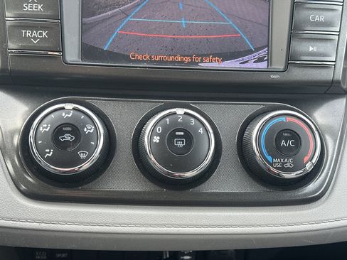 Used 2013 Toyota RAV4 LE image 30