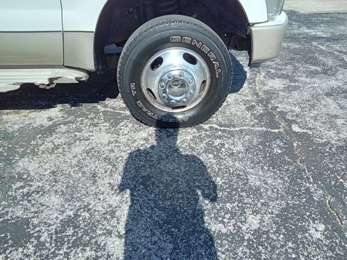 Used 2008 Ford F350 Lariat image 4