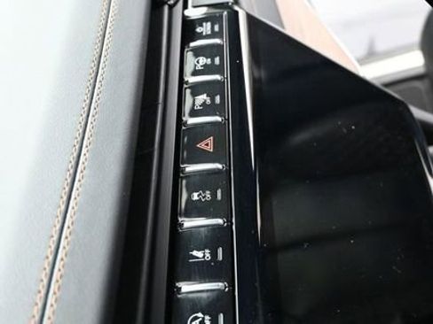 Used 2023 Jeep Grand Cherokee L Summit w/ Luxury Tech Group V image 24