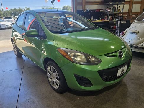 Used 2011 MAZDA MAZDA2 Sport FWD image 10