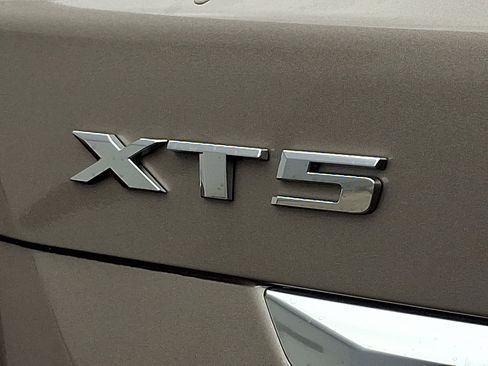 Certified 2023 Cadillac XT5 Premium Luxury image 38