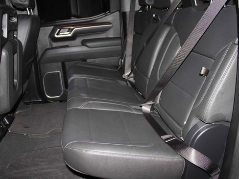 Used 2025 GMC Sierra 1500 SLT AWD/4WD image 5