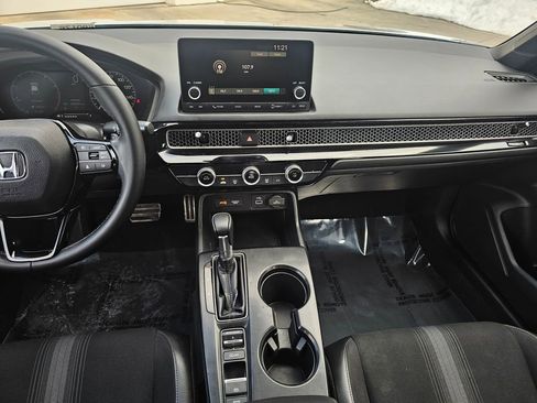 Used 2023 Honda Civic Sport image 15