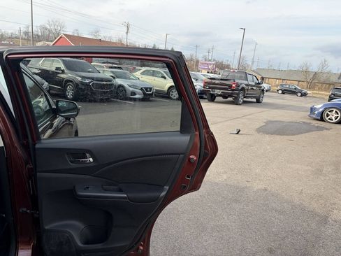 Used 2015 Honda CR-V EX image 16