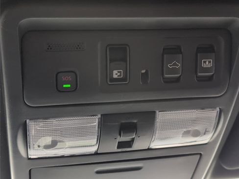 Used 2024 Nissan Titan Platinum Reserve w/ Moonroof Package image 16