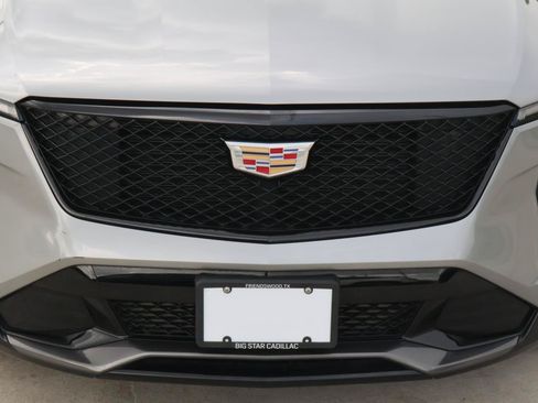 Certified 2024 Cadillac XT4 Sport FWD image 8