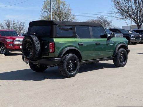 Used 2023 Ford Bronco Black Diamond image 6