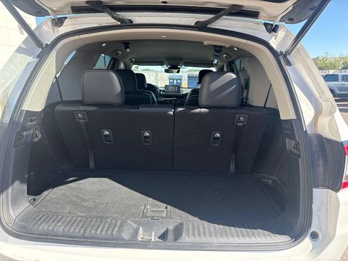 Used 2025 Honda Pilot EX-L image 10