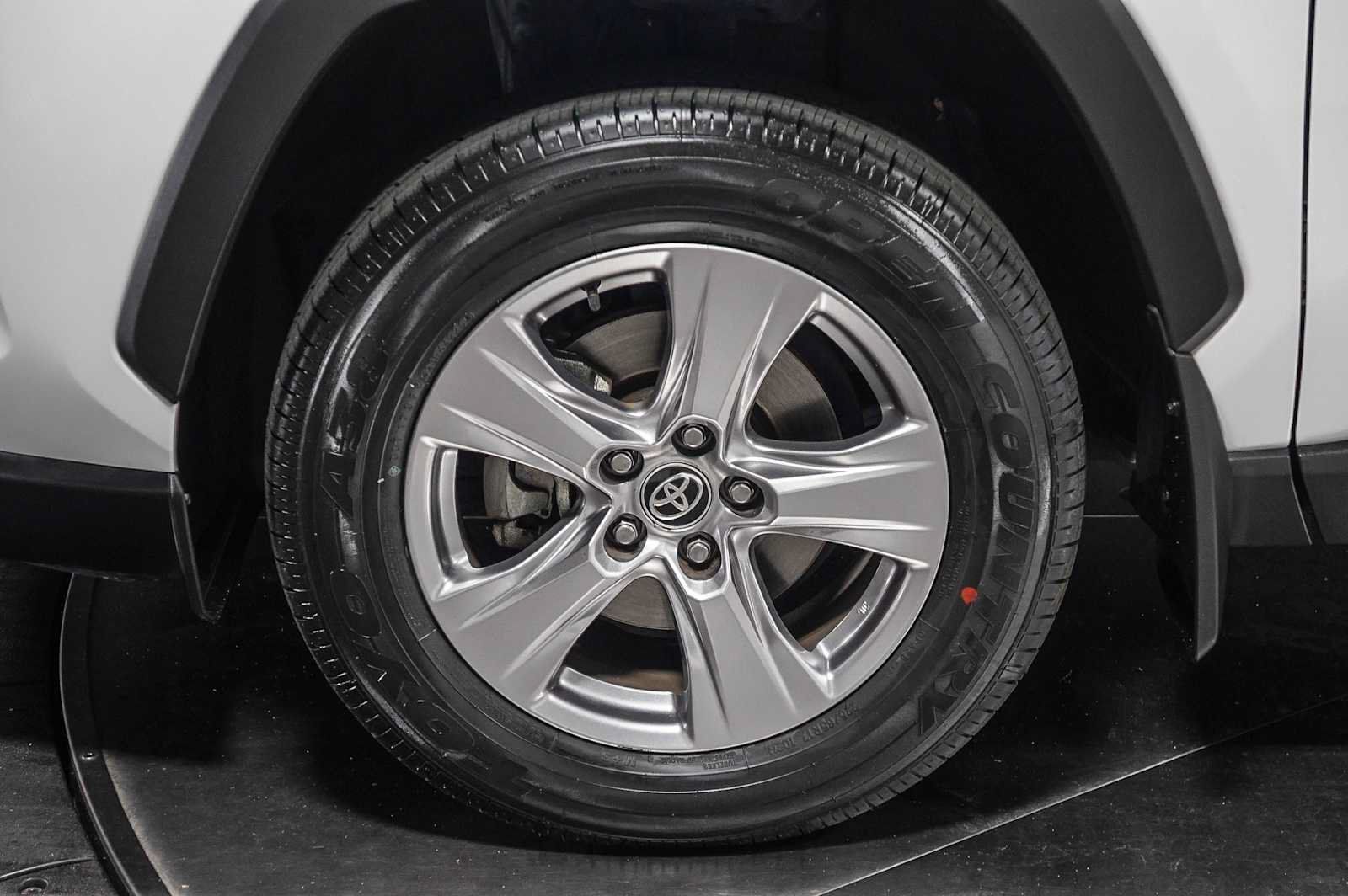 Used 2023 Toyota RAV4 XLE w/ Convenience Package FWD image 12