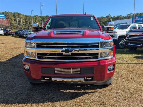 Used 2019 Chevrolet Silverado 2500 High Country w/ Duramax Plus Package image 11