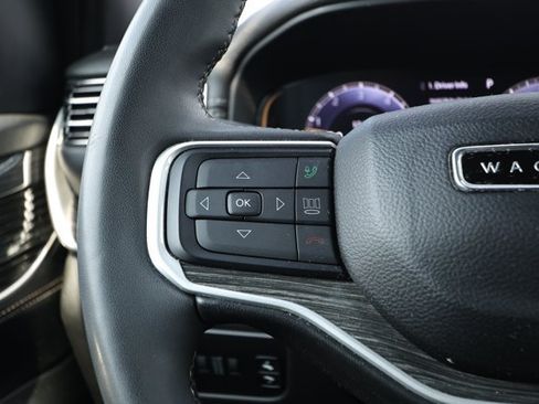 Used 2022 Jeep Wagoneer Series III AWD/4WD image 14