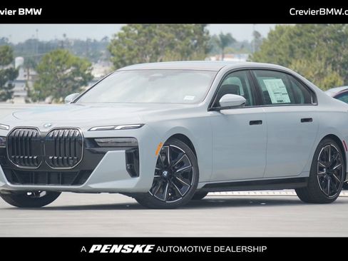 Used 2025 BMW 740i w/ Premium Package RWD image 1