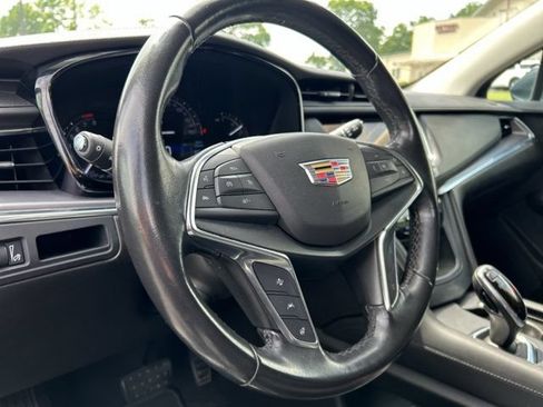 Used 2019 Cadillac XT5 Premium Luxury AWD/4WD image 28