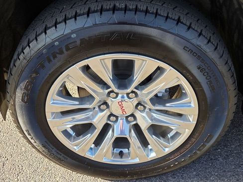 Used 2025 GMC Yukon Denali AWD/4WD image 12