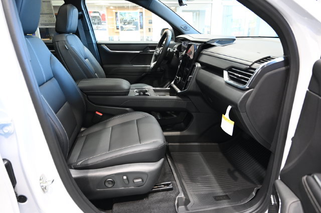 New 2027 GMC Acadia Elevation w/ Black Edition FWD image 10