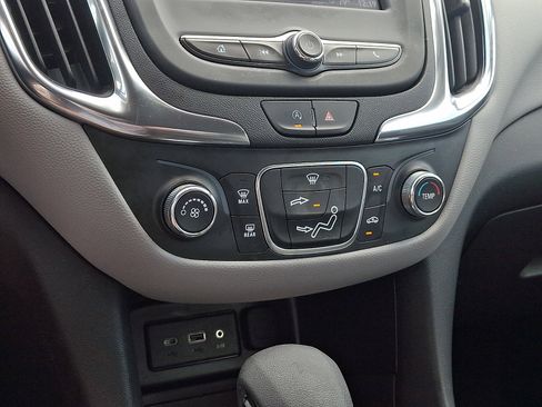 Certified 2024 Chevrolet Equinox LS FWD image 15
