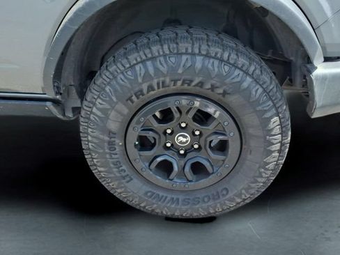 Used 2023 Ford Bronco Wildtrak AWD/4WD image 14