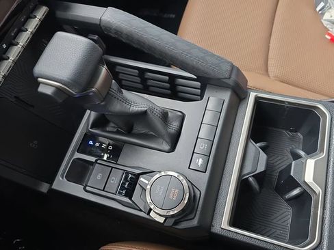 Used 2025 Toyota 4Runner Limited w/ Tow Technology Package image 25