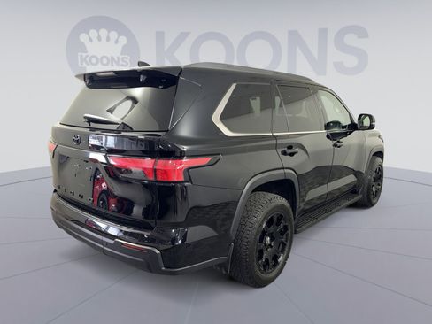 Used 2023 Toyota Sequoia SR5 image 7