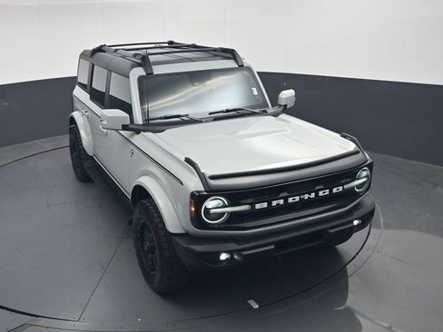Used 2024 Ford Bronco Outer Banks AWD/4WD image 34