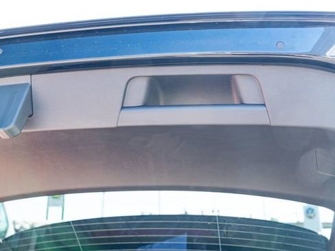 New 2026 Volkswagen Taos SE FWD image 37