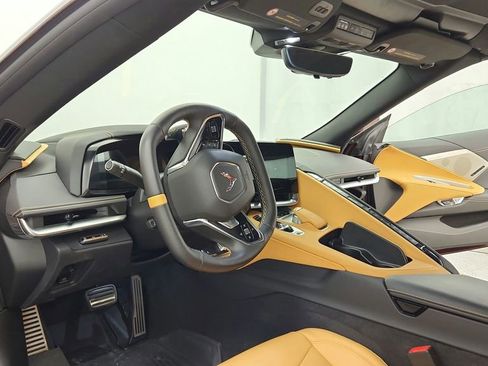Used 2023 Chevrolet Corvette Stingray Preferred Cpe w/ Z51 Performance Package RWD image 19