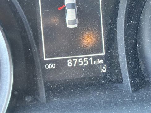 Used 2022 Toyota Camry SE image 12