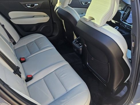 Certified 2024 Volvo V60 B5 Cross Country Ultimate image 9