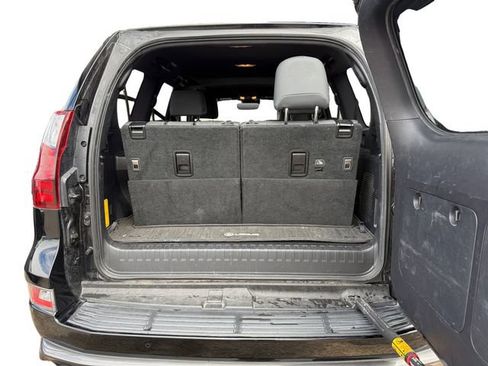 Used 2020 Lexus GX 460 Premium AWD/4WD image 23