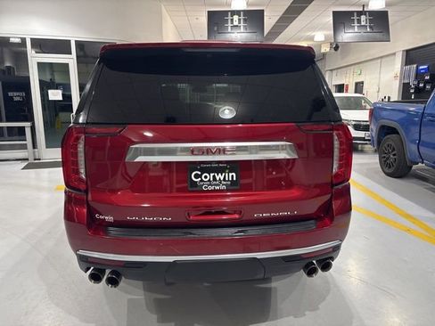 Used 2024 GMC Yukon XL Denali image 8