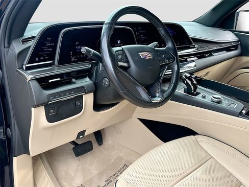 Used 2023 Cadillac Escalade Premium Luxury w/ LPO, Radiant Package image 9