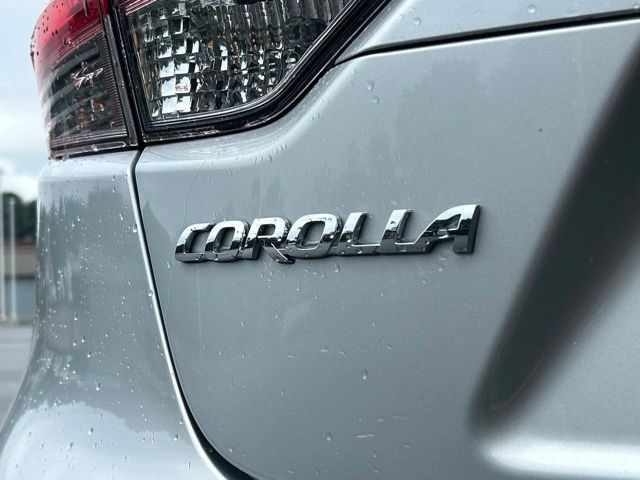 Used 2024 Toyota Corolla LE w/ LE Convenience Package FWD image 13