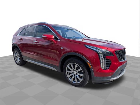 Certified 2020 Cadillac XT4 Premium Luxury w/ Enhanced Visibility Package FWD image 2