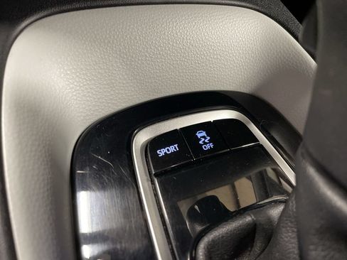 Used 2022 Toyota Corolla SE FWD image 31