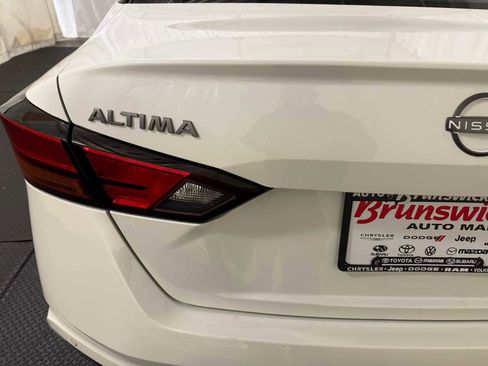 Used 2024 Nissan Altima 2.5 SR image 17