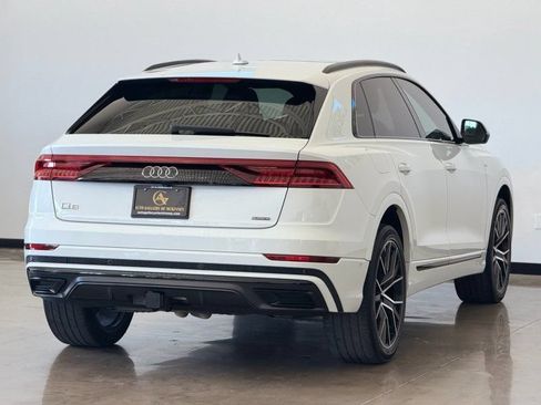 Used 2019 Audi Q8 Premium Plus w/ Premium Plus AWD/4WD image 7