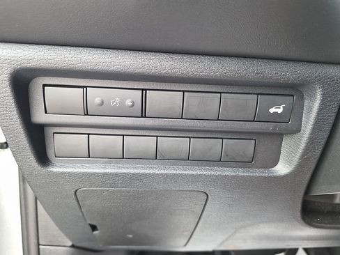 Used 2024 Mitsubishi Outlander SE FWD image 16