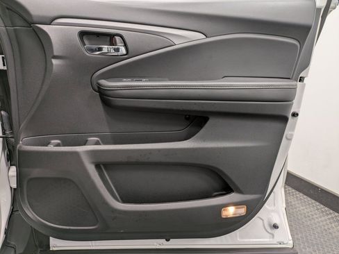 Used 2023 Honda Ridgeline RTL-E image 27