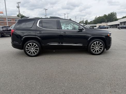 Used 2023 GMC Acadia Denali w/ Denali Ultimate Package AWD/4WD image 15