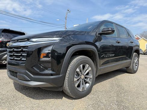 New 2026 Chevrolet Equinox LT image 2