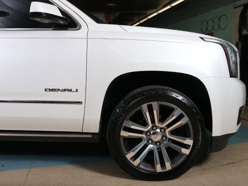 Used 2018 GMC Yukon Denali w/ Denali Ultimate Package AWD/4WD image 10