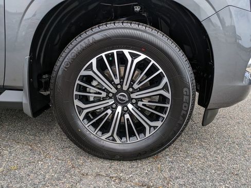 New 2025 Nissan Armada SL w/ Captain's Chari Seat Package image 11