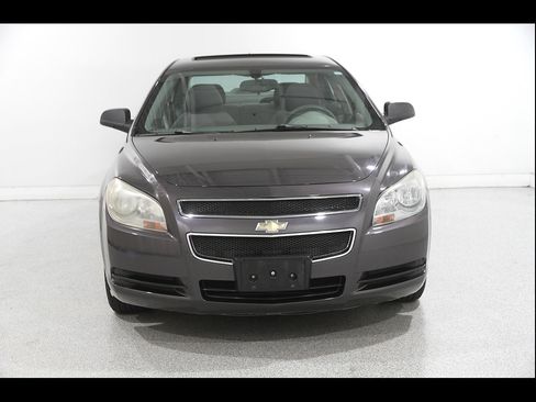 Used 2011 Chevrolet Malibu LS FWD image 2