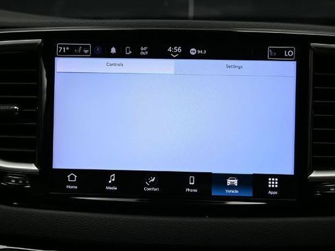 Used 2024 Chrysler Pacifica Touring-L FWD image 29
