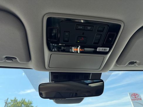 Certified 2025 Toyota Grand Highlander AWD image 28