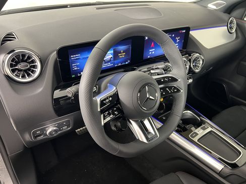 New 2026 Mercedes-Benz GLA 35 AMG 4MATIC image 18