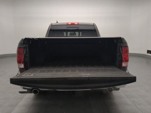 Used 2018 RAM 1500 SLT image 29