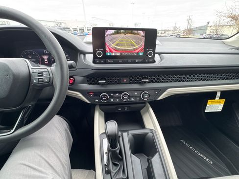 New 2025 Honda Accord SE image 25