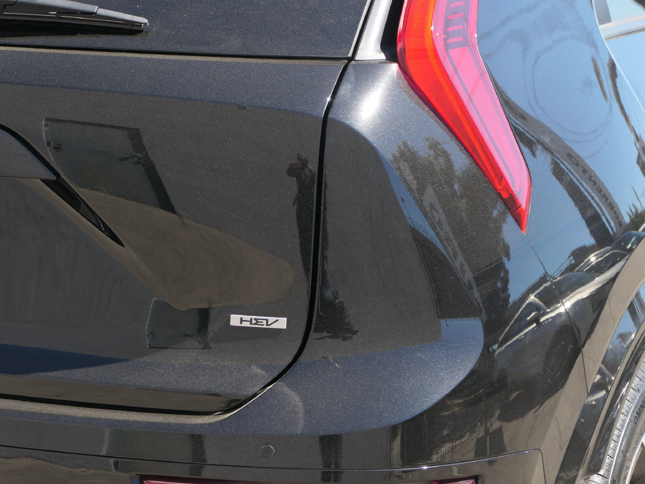 Certified 2023 Kia Niro SX Touring FWD image 4