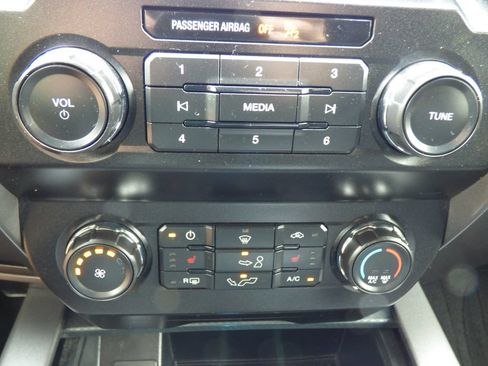 Used 2020 Ford F150 XLT w/ Equipment Group 302A Luxury RWD image 28